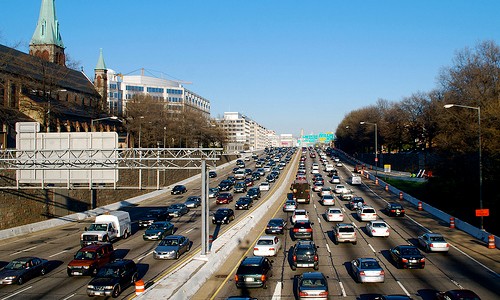 Collectively, mobile sources such as cars and trucks produce a significant amount of air pollution. (M.V. Jantzen/Flickr)