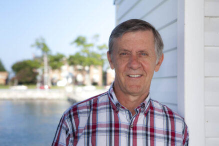 Walter stands outside of the Chesapeake Biological Laboratory in Solomon’s Island, Maryland.