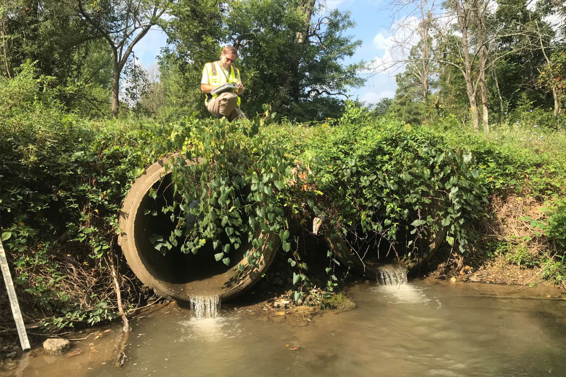 A double-sided culvert causes fish blockage.